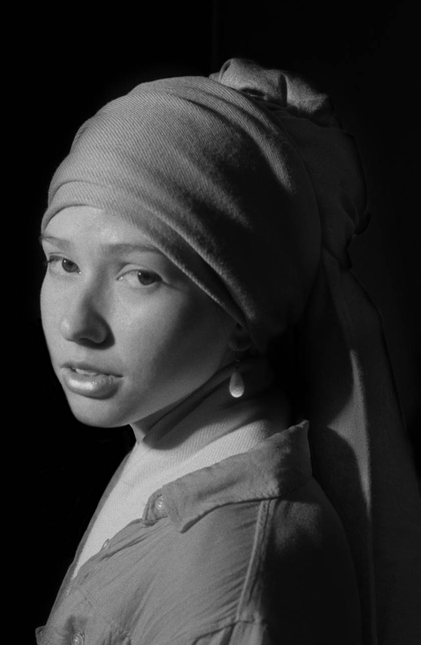 Pearl Earring Photo